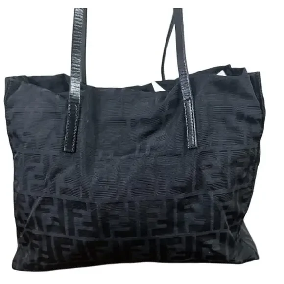 FENDI Fendi Zucca Signature FF Black Canvas Tote Shoulder bag (FFXX175)
